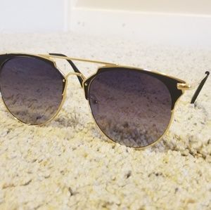 Gold Frame, Black Lens, Aviator Sunglasses